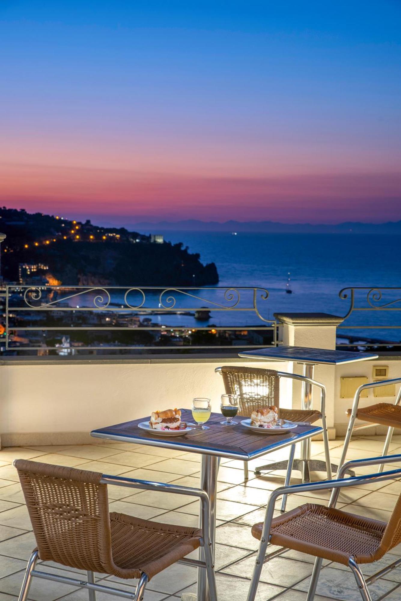 Hotel Bel Tramonto Casamicciola Terme Εξωτερικό φωτογραφία